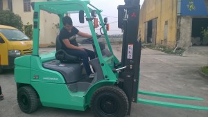 thiet bi xe nang hanh ho tro tot nhat