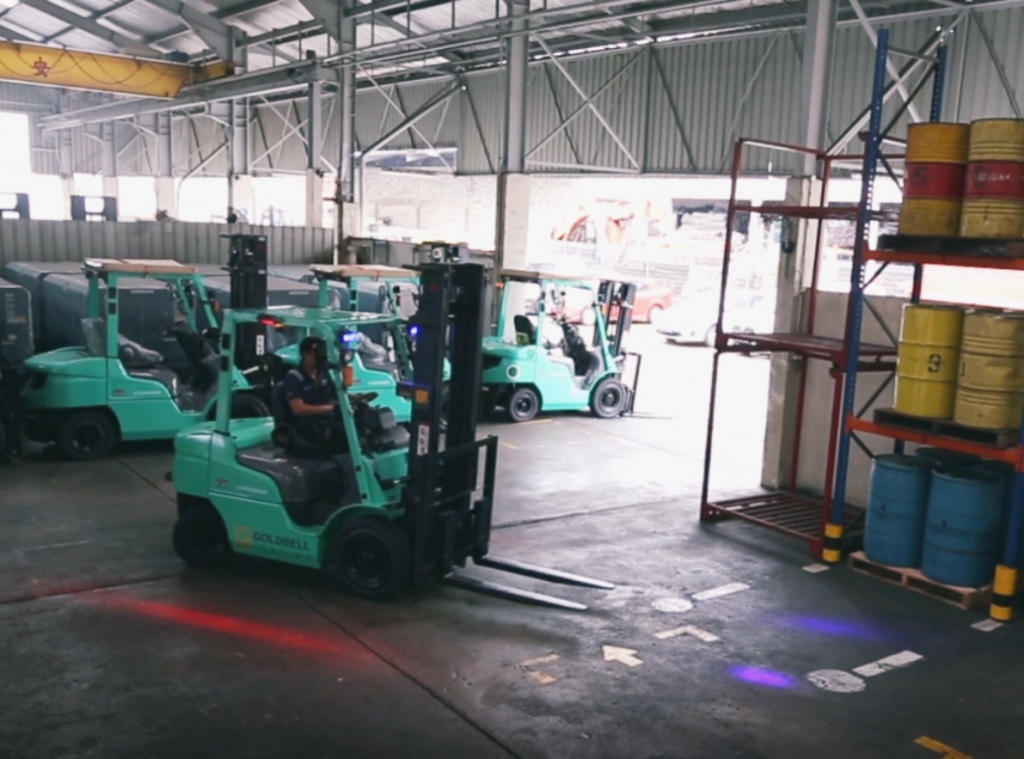 den-canh-bao-xe-nang